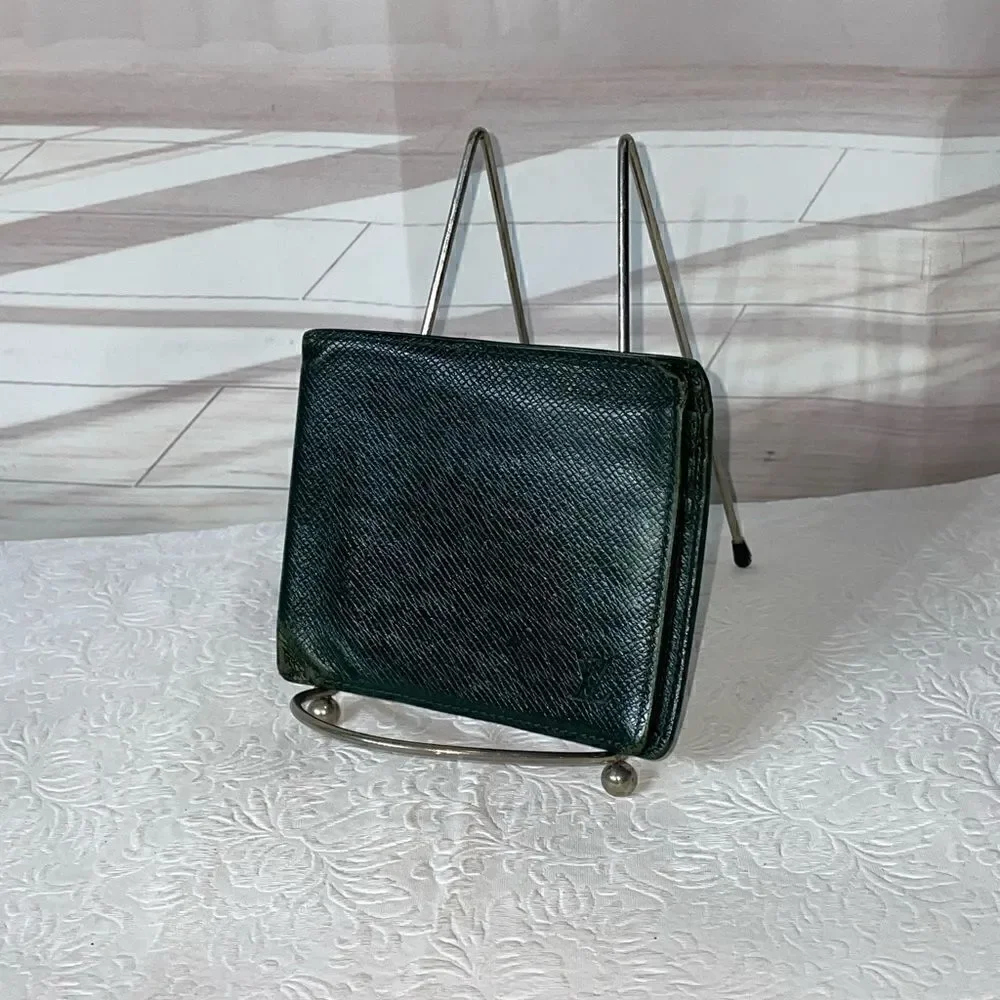 Authentic Men’s Louis Vuitton Green Leather Wallet
